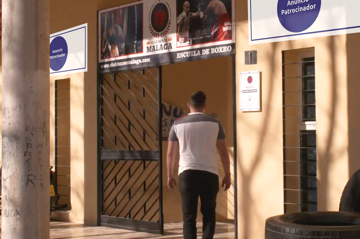 publicidad en fachada del club